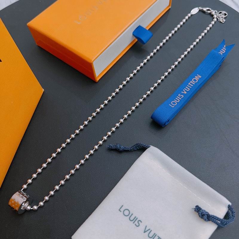 LV Necklace 03lyr277